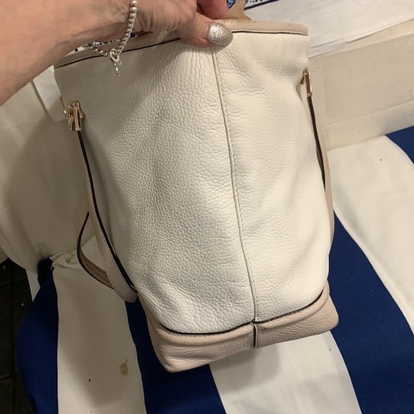 Kate Spade tote - Picture 3 of 13